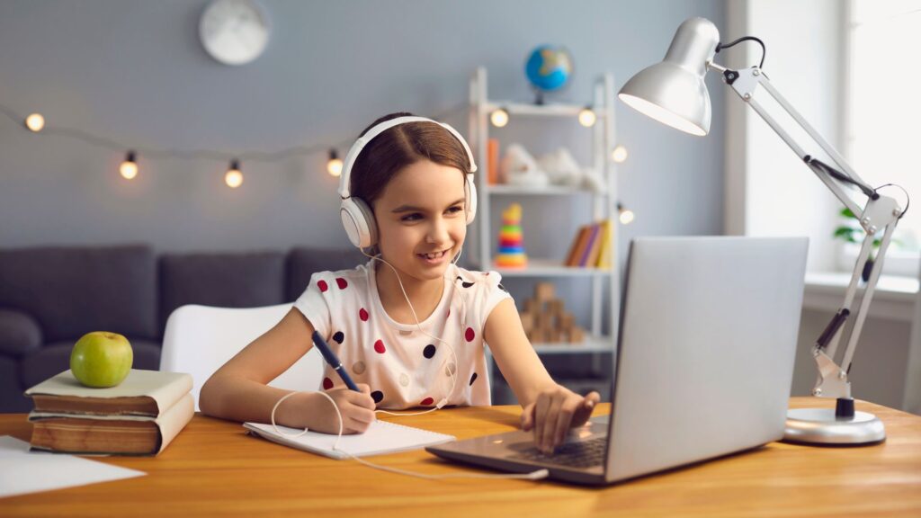 girl learning on her computer